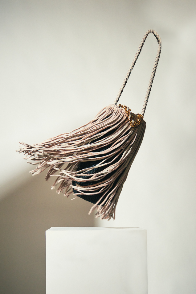 Rosanna Flecos (Black Body with Gray Leather)