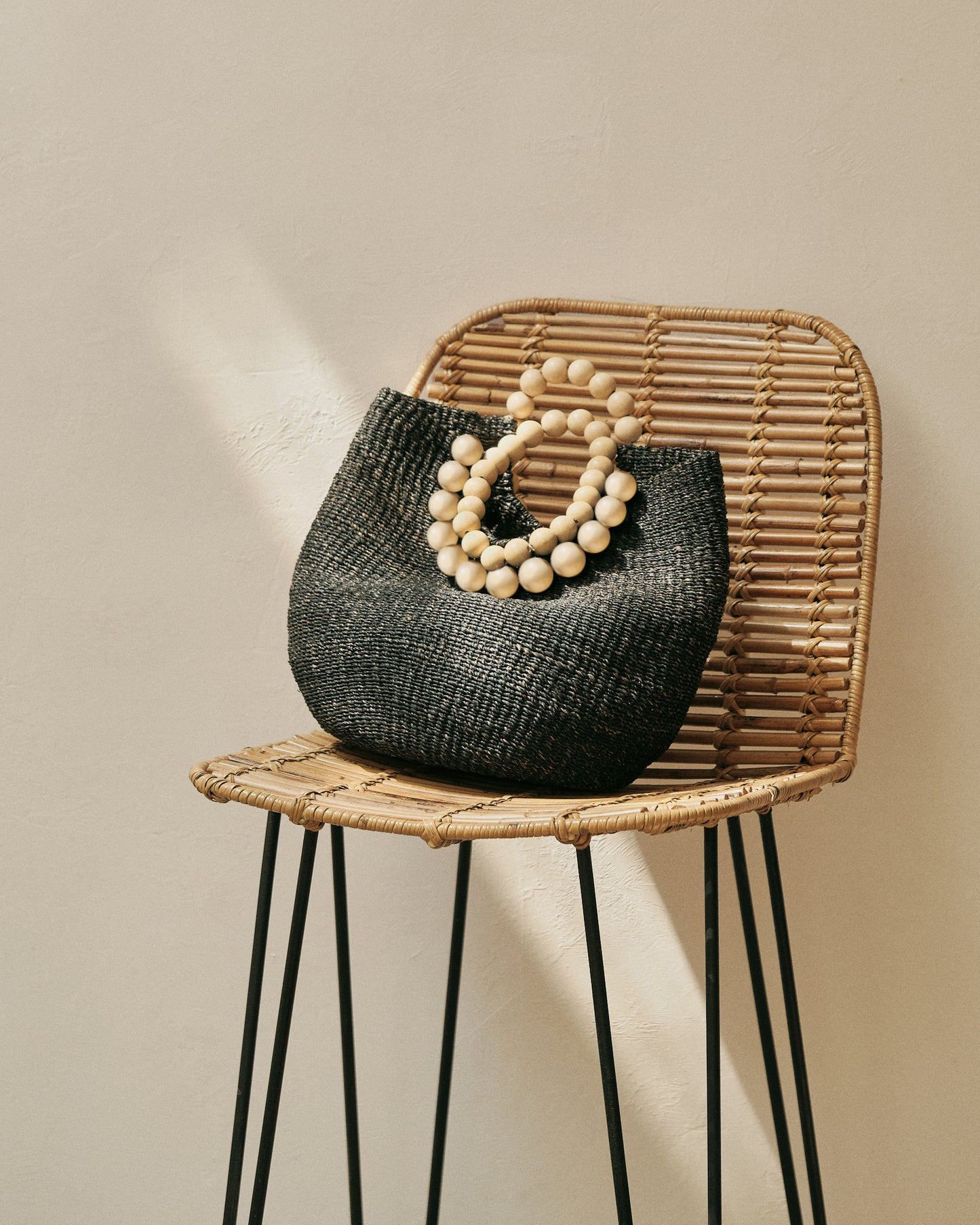 Cueba Beads in Black & natural
