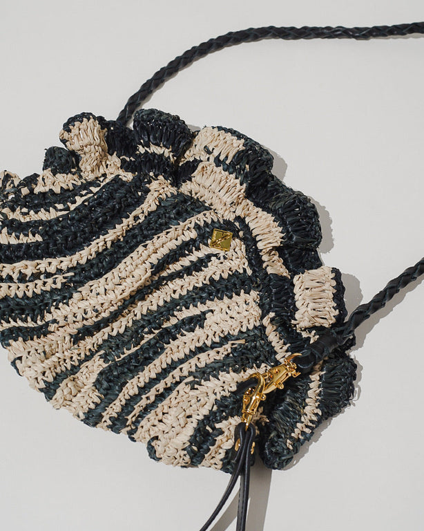 Concha Mini Shoulderbag in Black and White