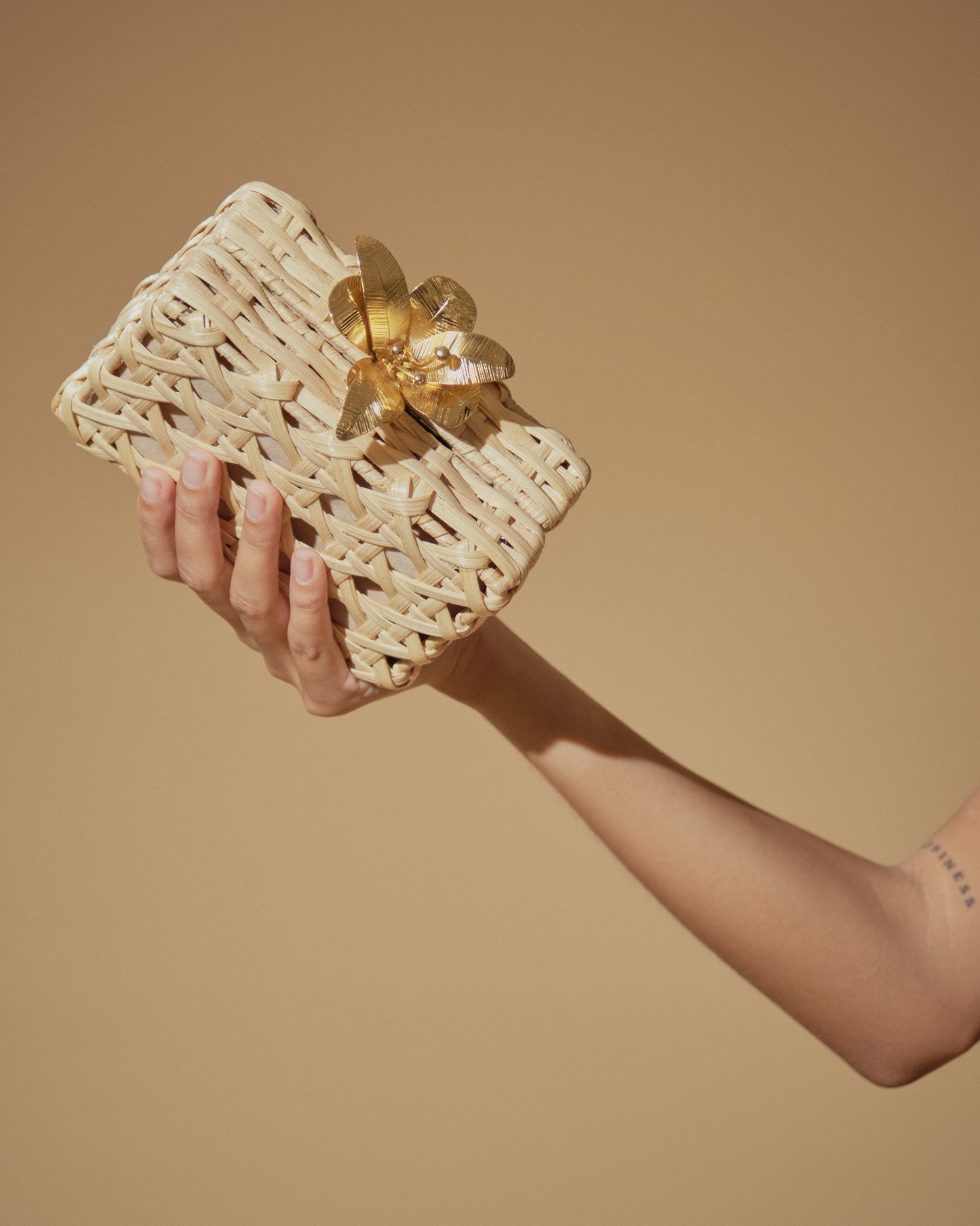 Charlie Flora Clutch with Gold Chain (Natural)