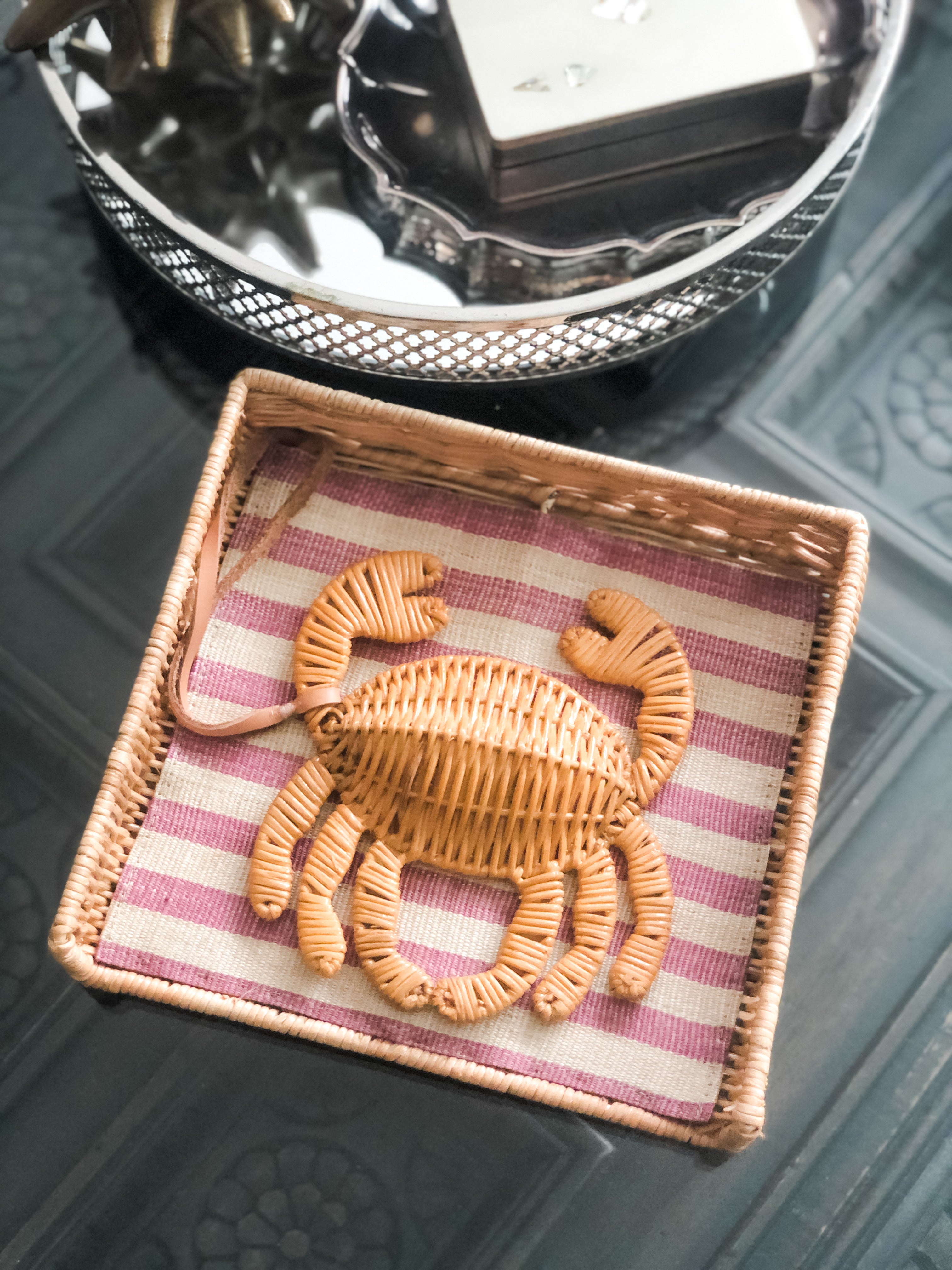 Crabby Paper Napkin Holder Pink Striped Tinalak ARAN Z