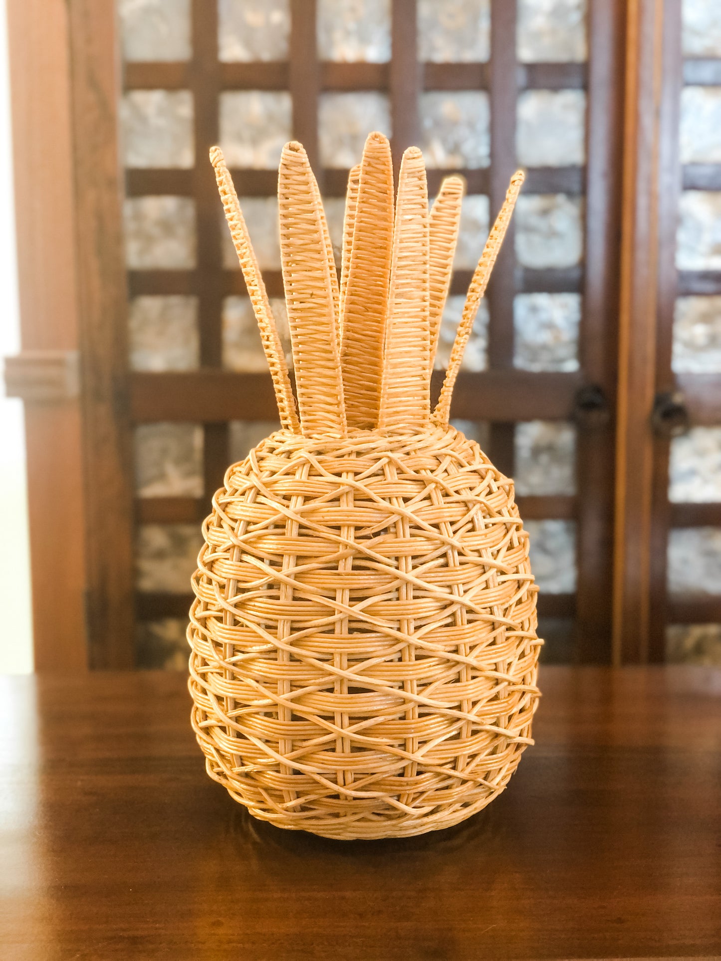 Wicker Pineapple Table lantern (large)